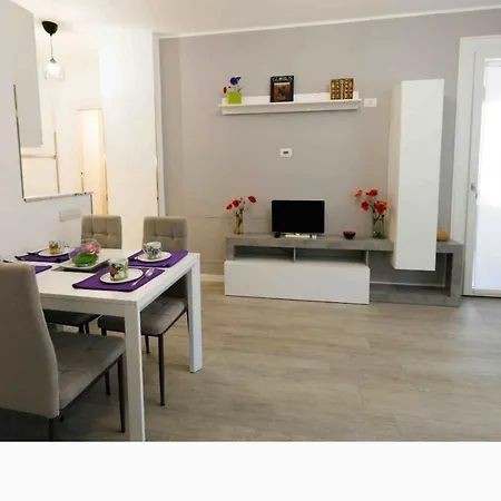 Naty Apartment *